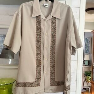 Vintage Rainforest Cafe XL Button Down Shirt Short Sleeve Tan